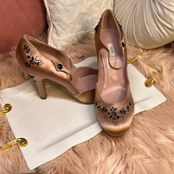 Authentic vintage Prada beaded Mary Janes. Size 41. Never worn! - Picture 1 of 13